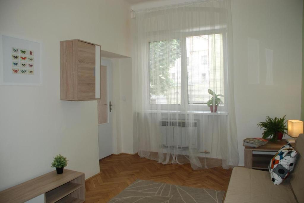 برنو Apartment 5 Min By Walk To The Center المظهر الخارجي الصورة