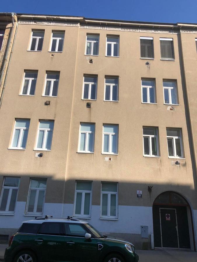 برنو Apartment 5 Min By Walk To The Center المظهر الخارجي الصورة